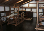 ▲編織機 ▲機織器